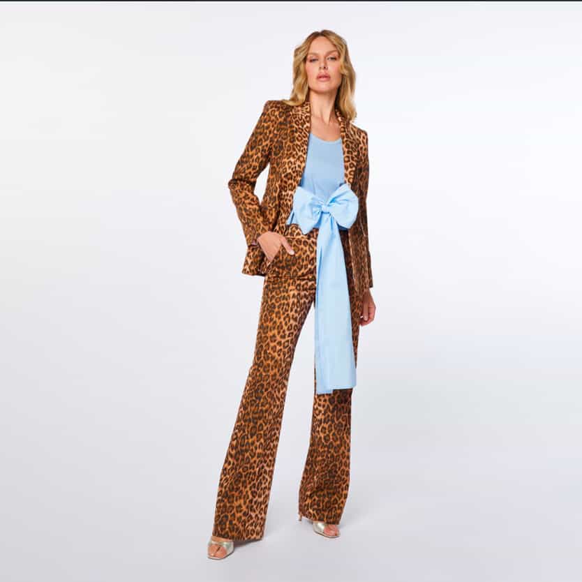 Blumarine spotlight carousel block 1080x1080 5.jpg