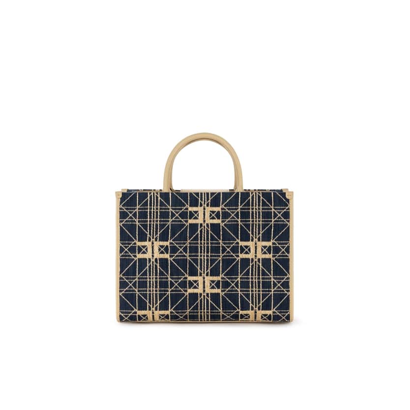 Elisabetta Franchi spotlight carousel block 1080x1080 2.jpg