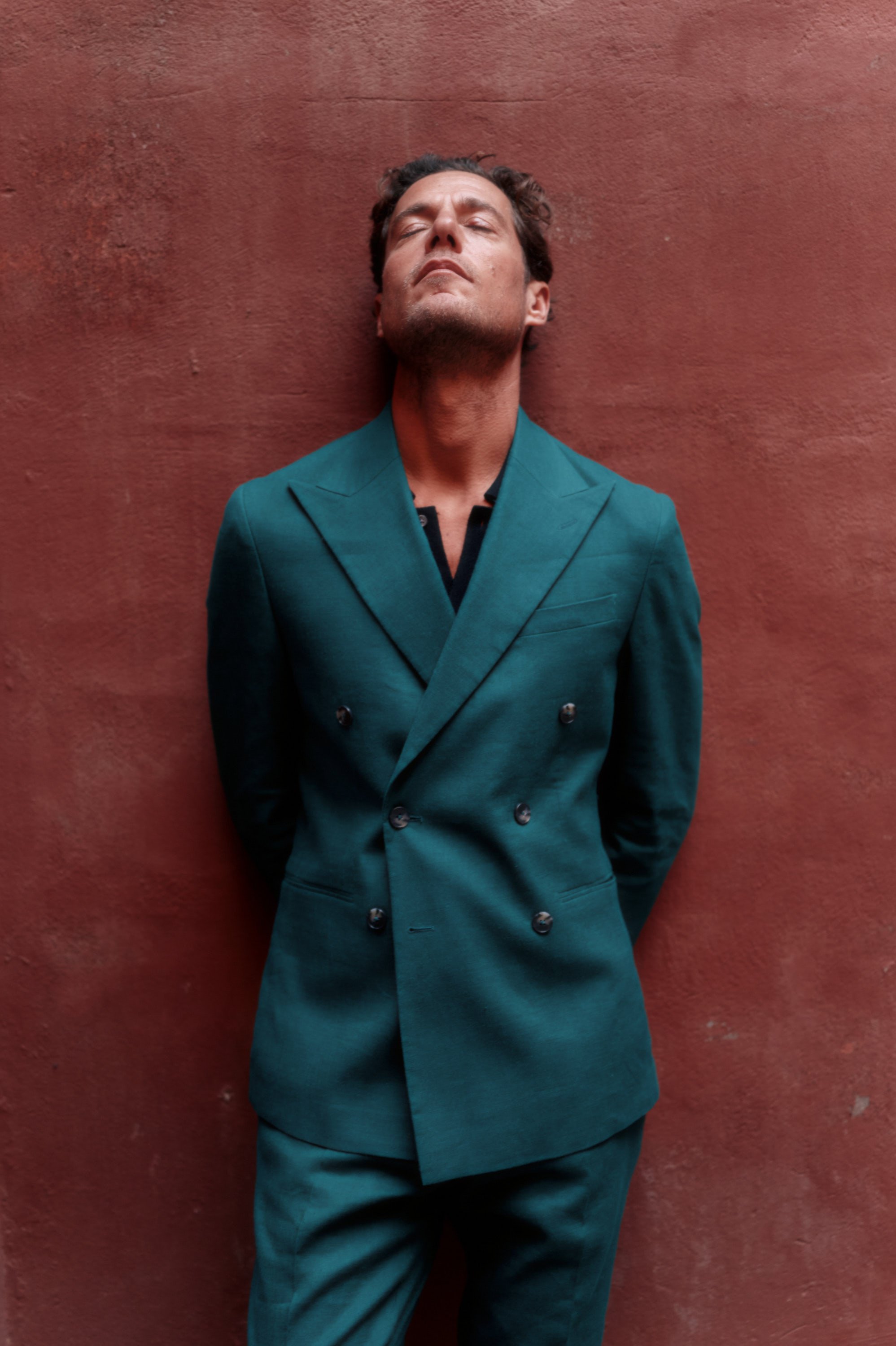 item.ImageAlternativeTextWithFallback