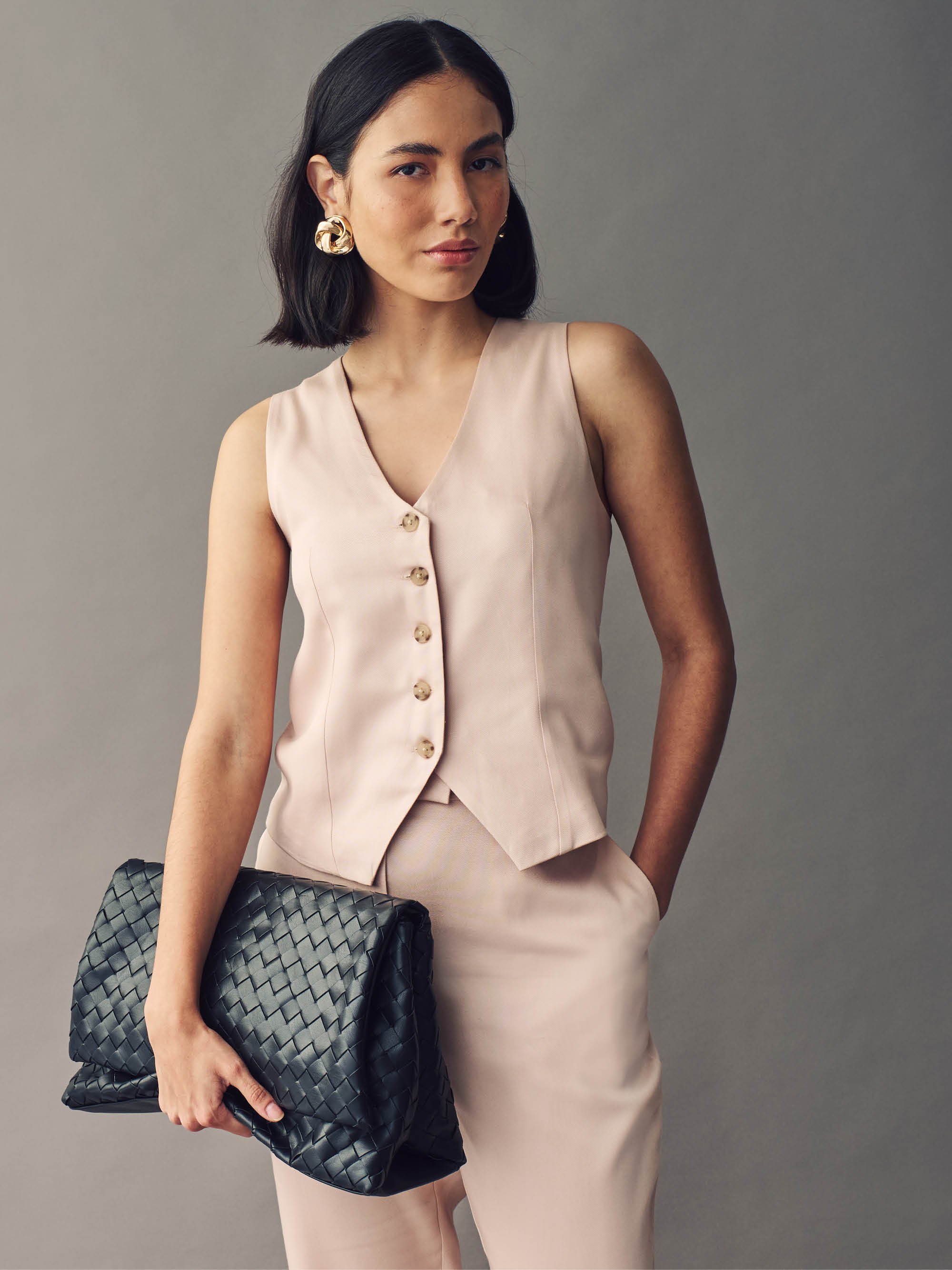 item.ImageAlternativeTextWithFallback