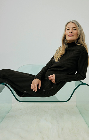 item.ImageAlternativeTextWithFallback