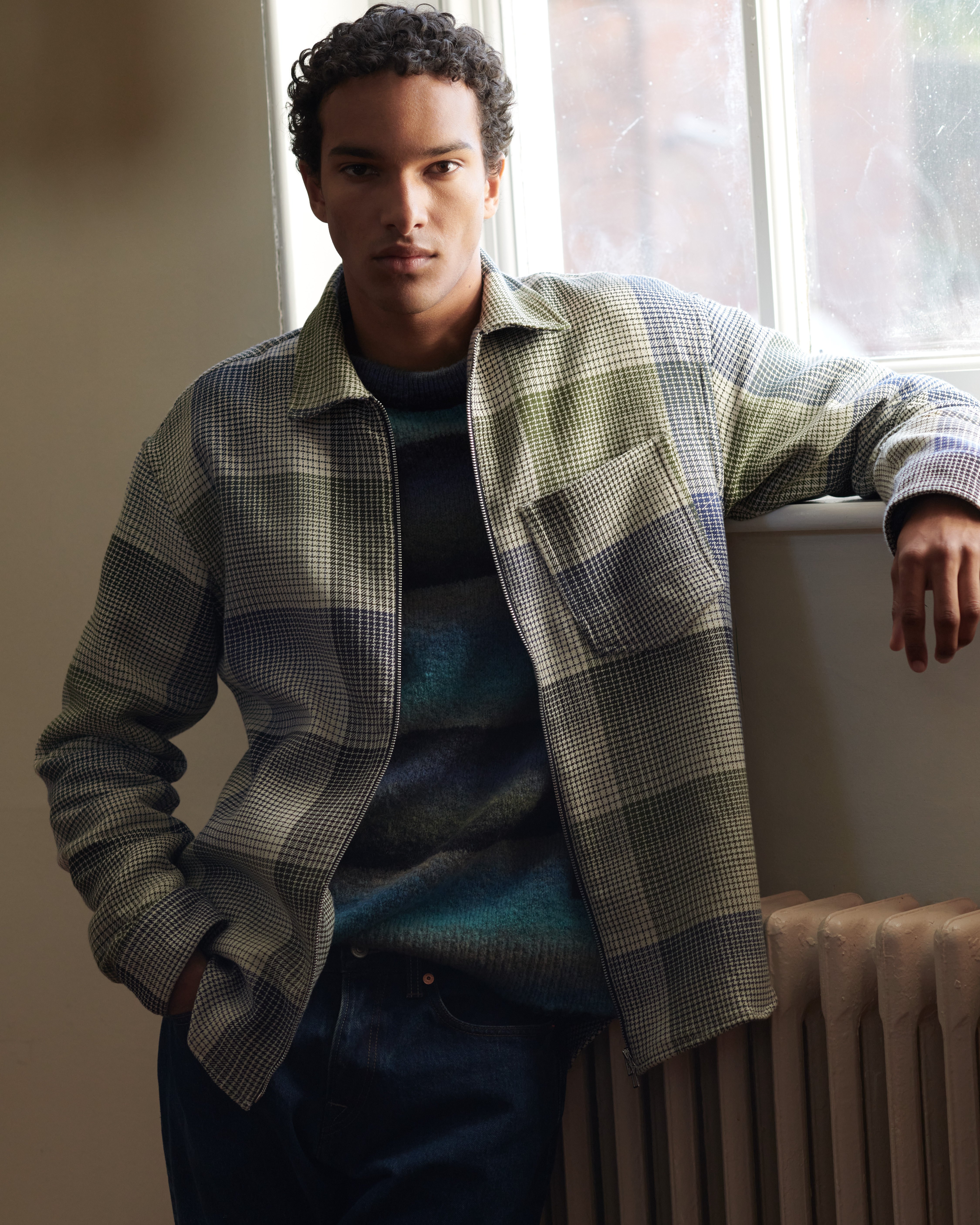 item.ImageAlternativeTextWithFallback