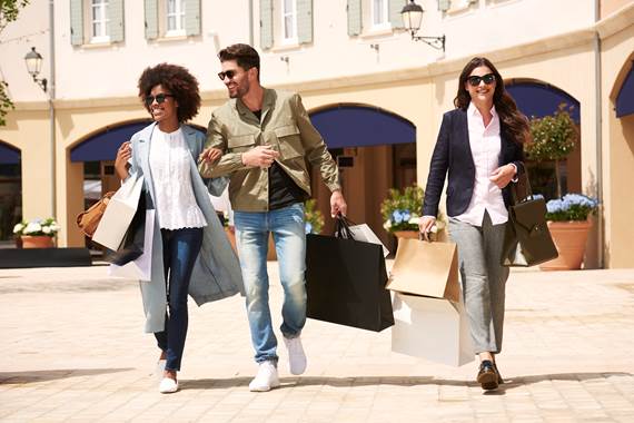 McArthurGlen vancouver attracts 160,000 over opening weekend