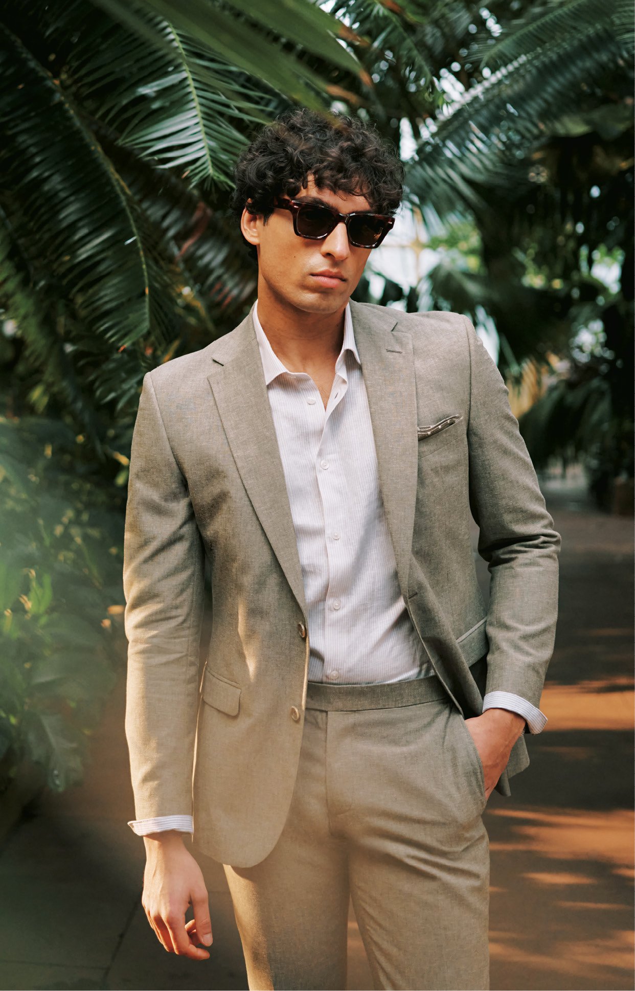 item.ImageAlternativeTextWithFallback