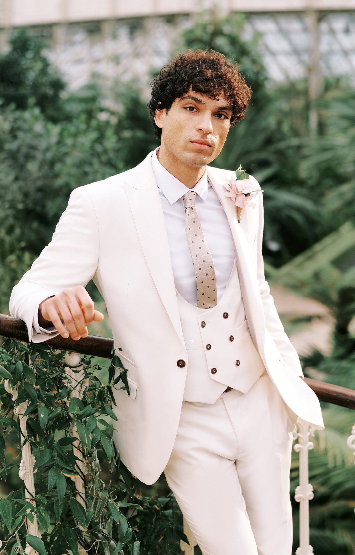 item.ImageAlternativeTextWithFallback