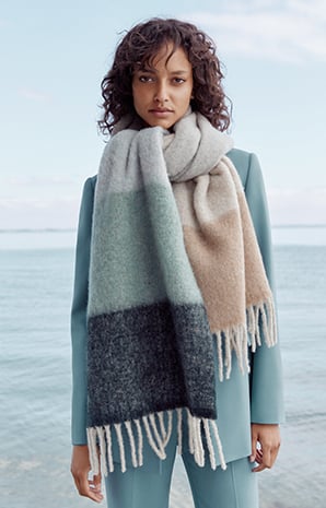 item.ImageAlternativeTextWithFallback