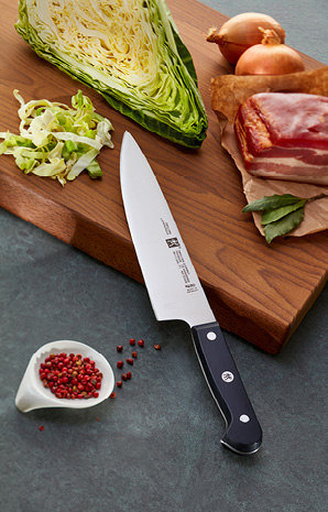 item.ImageAlternativeTextWithFallback